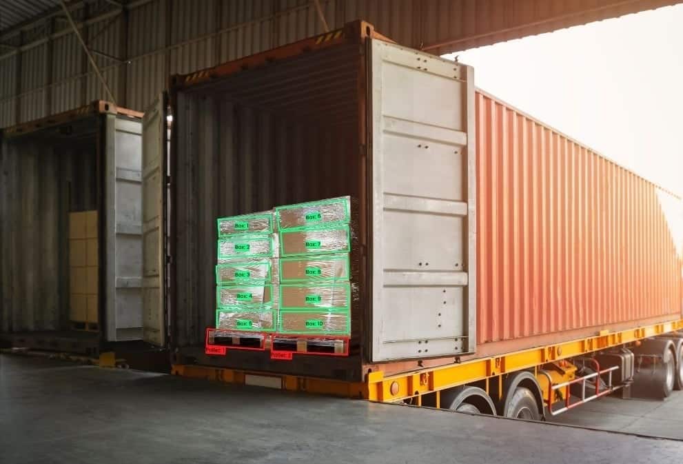 AI warehouse truck loading:unloading tracking